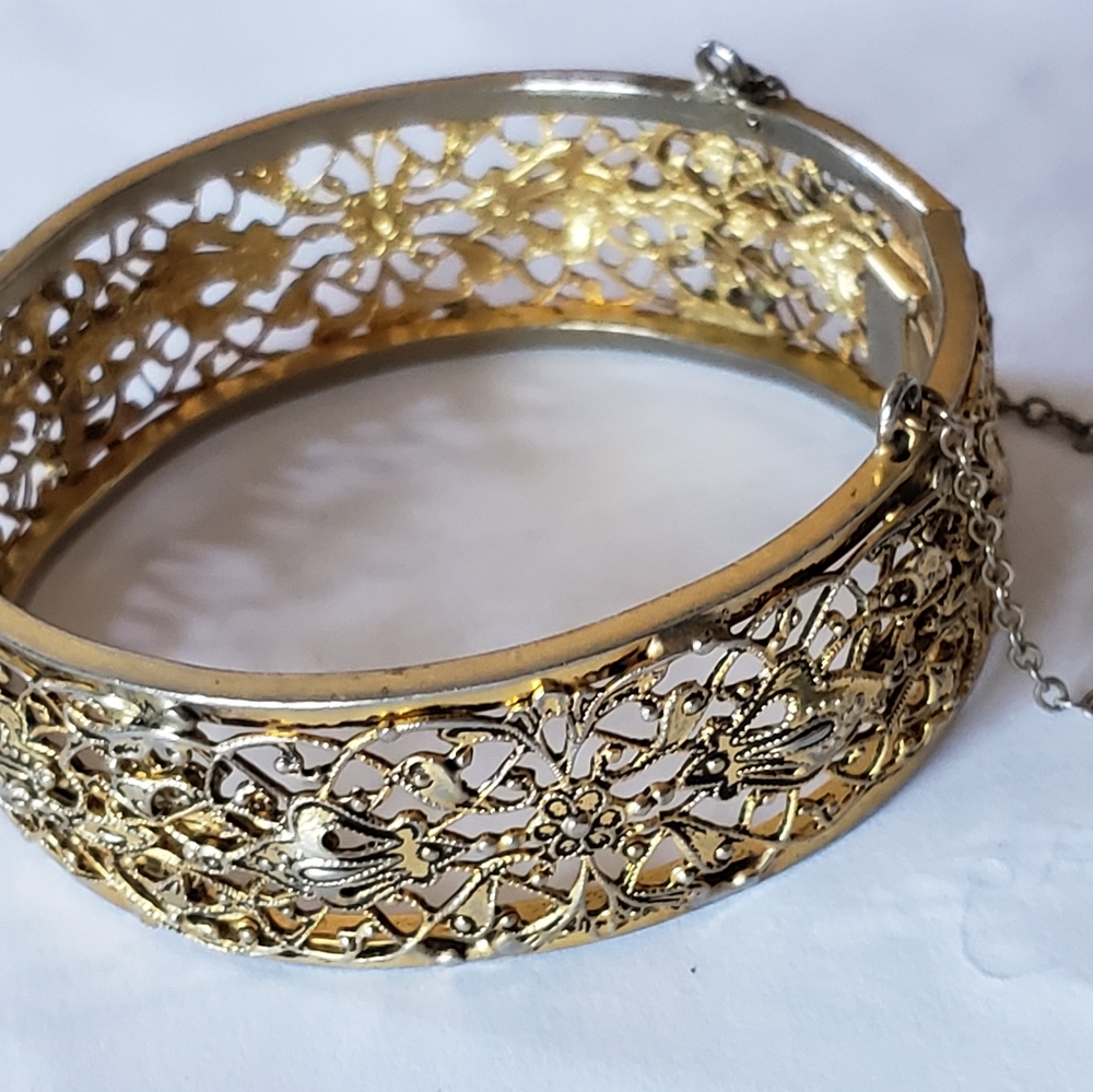 Vargas cuff